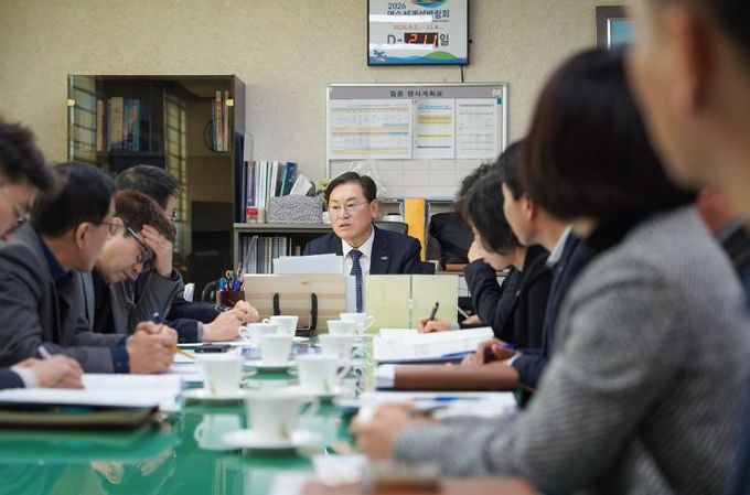 여수시는 지난 6일 「전남·광주통합특별시 설치를 위한 특별법안」 발의에 따른 시 차원의 대응전략을 점검하고 추가 입법 건의과제 발굴을 위한 회의를 개최했다.