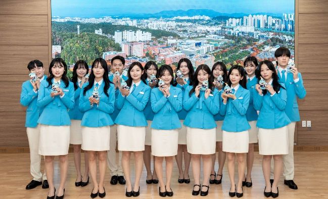 경상국립대학교(GNU)는 2월 27일 오후 가좌캠퍼스 GNU컨벤션센터에서 ‘경상국립대학교 홍보대사 개척나래 수료식 및 임명식’을 개최했다.