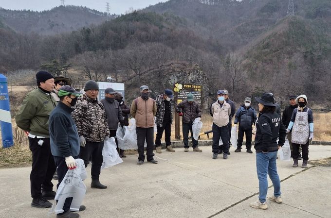 반딧불이 서식지 정화활동