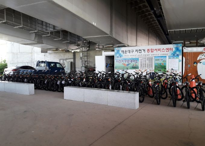 해운대구는 센텀중학교 옆 좌수영교 아래에 자전거 종합서비스센터를 운영한다.
