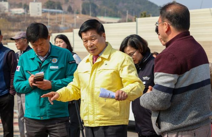 고성군, 해빙기 맞아 현장 안전점검 나서