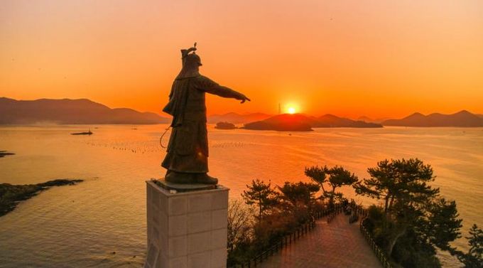 통영시, 이순신 장군 주제 지역 디지털 콘텐츠 공모 최종 선정 1(이순신 동상)